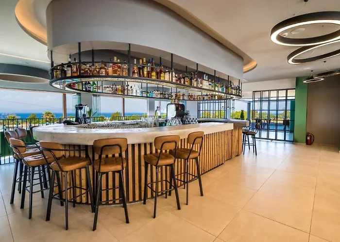 Otel Harmony Crest & Adults Only