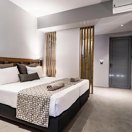 מלון Harmony Crest & Adults Only 4*