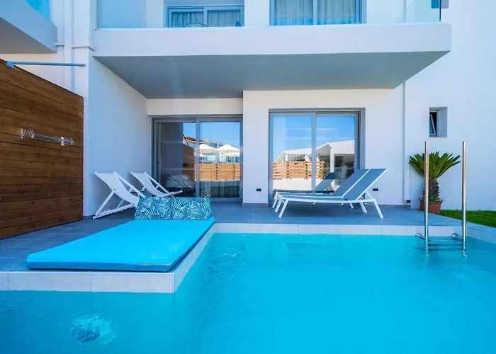 Hotel Harmony Crest & Adults Only 4*