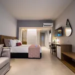 فندق Harmony Crest & Adults Only