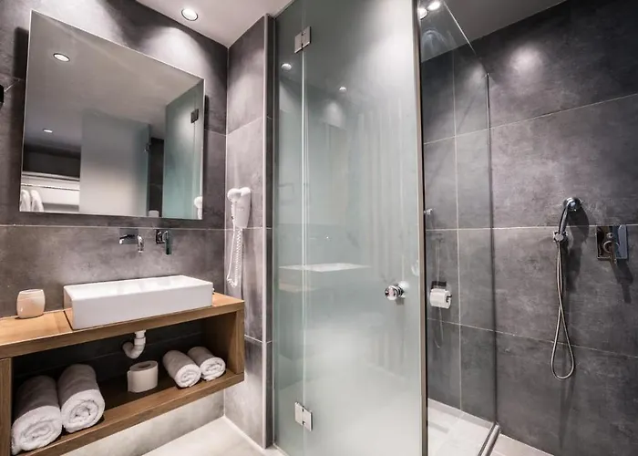 Harmony Crest & Adults Only 4* Kosz